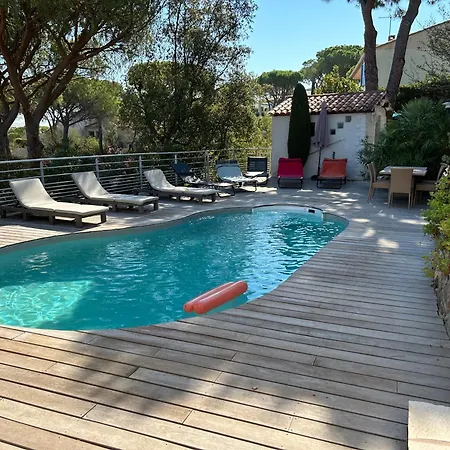 Trimaran Villa *