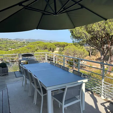 Villa Trimaran